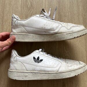 Adidas Sneakers